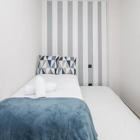 Apartment 2br New Pretty Next To Canteras