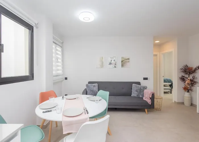 2br New Pretty Next To Canteras *