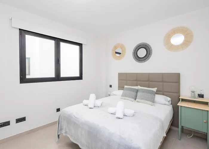 2br New Pretty Next To Canteras